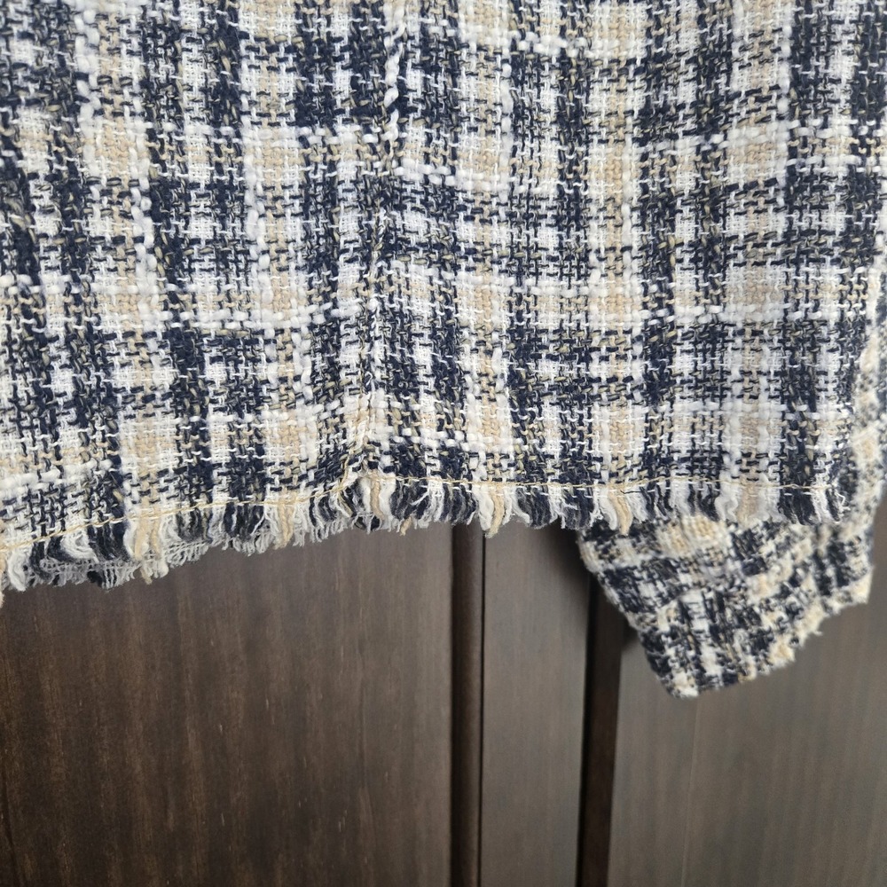 Zara Tweed Plaid Cropped Jacket Button Up Collared Navy Cream Frayed Hem Small‎ - Picture 4 of 16